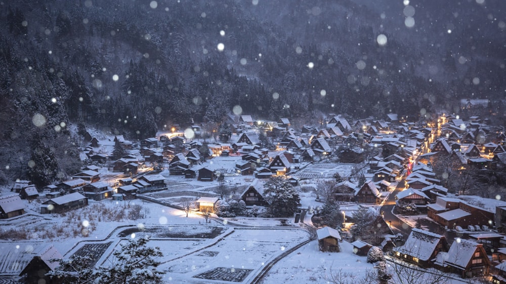 白川郷と雪